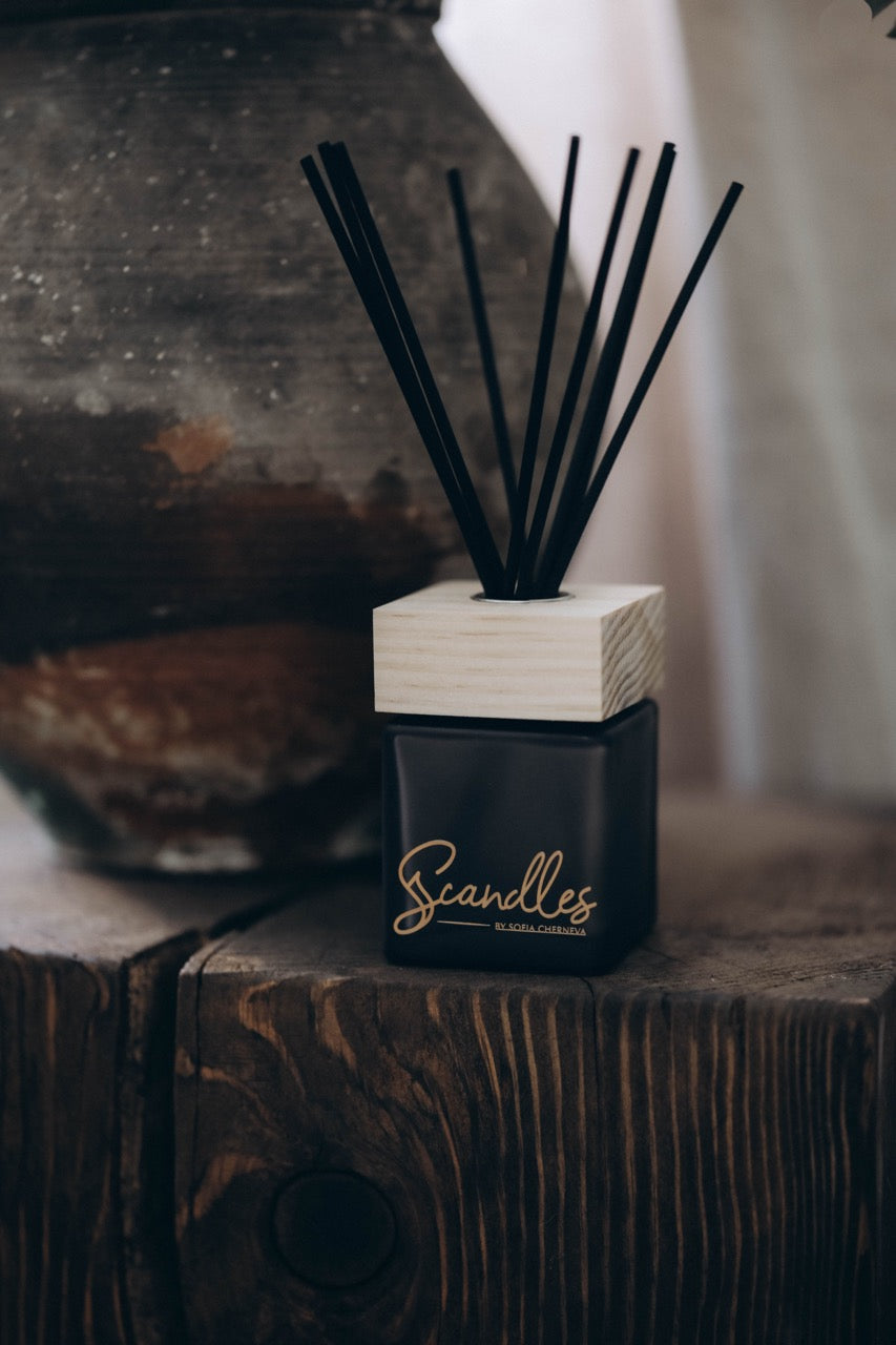 Scandles Home reed diffuser Citron and Mandarin
