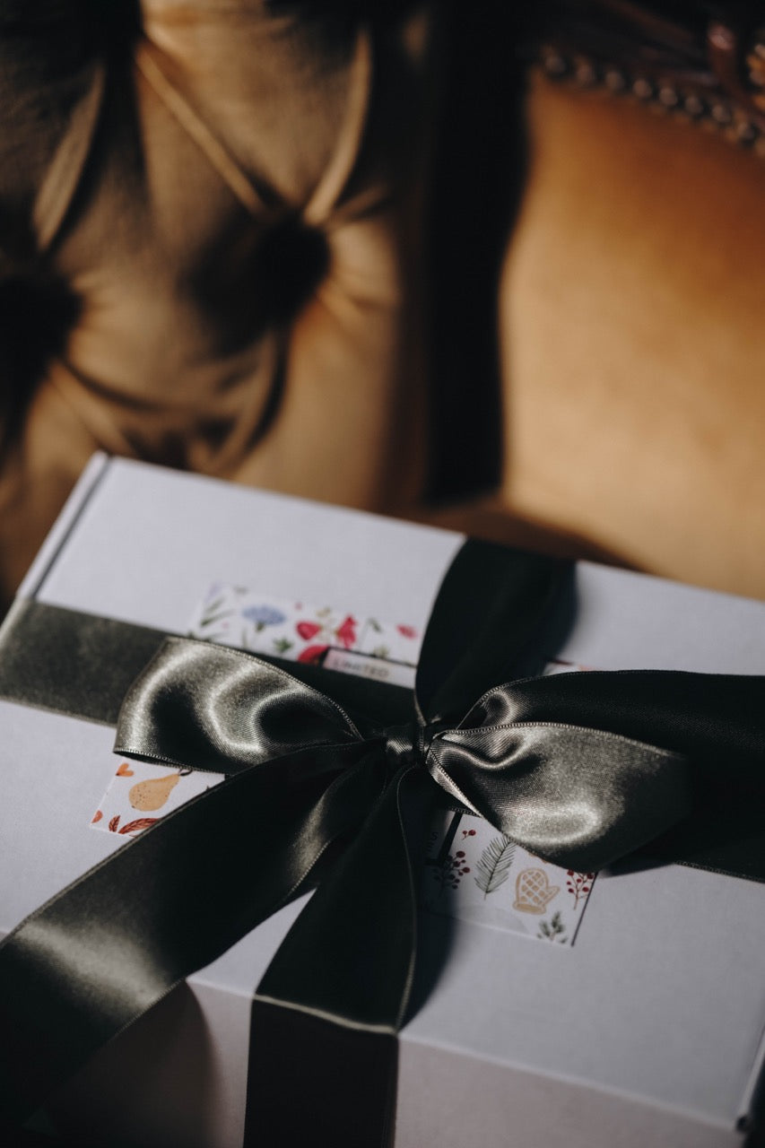 Four Seasons кутия