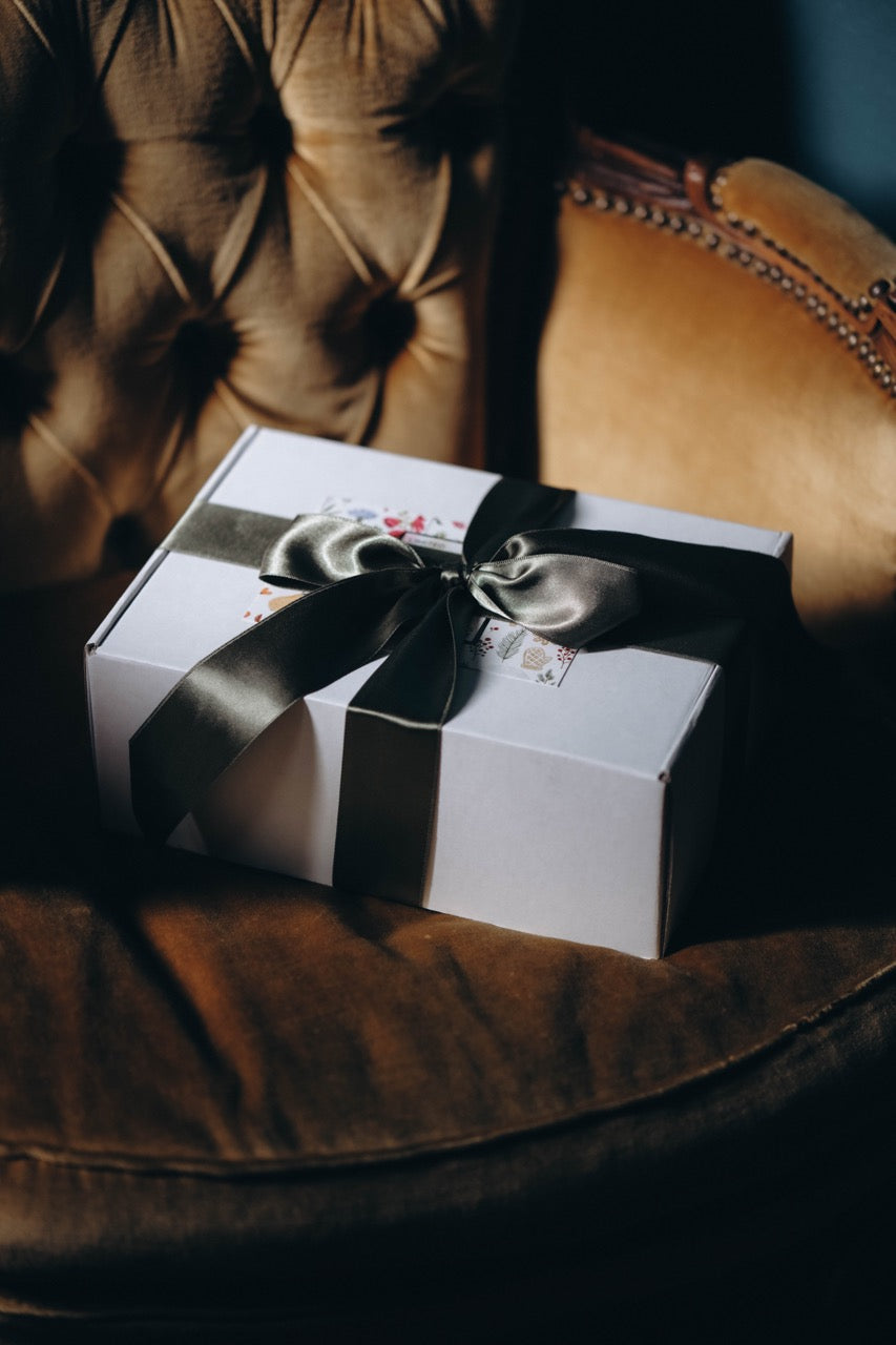 Four Seasons кутия